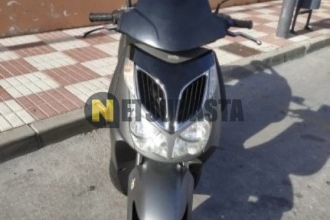 Piaggio X8 200 2005