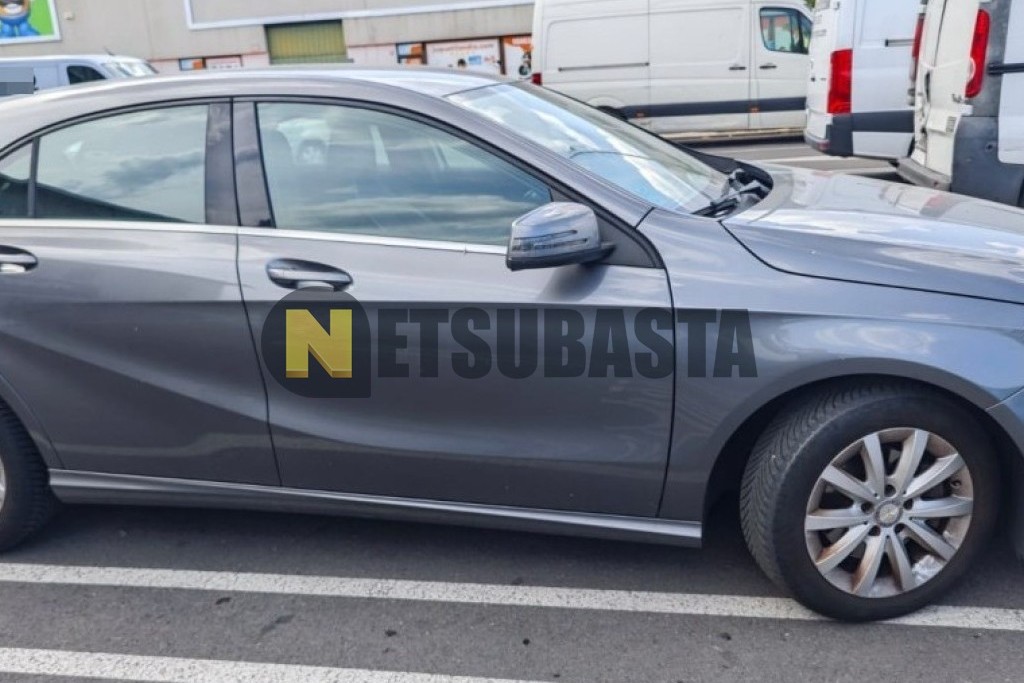 Mercedes-Benz A 180 2013