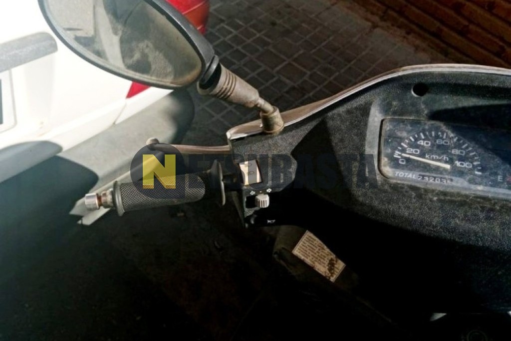 Suzuki AN 125 2000