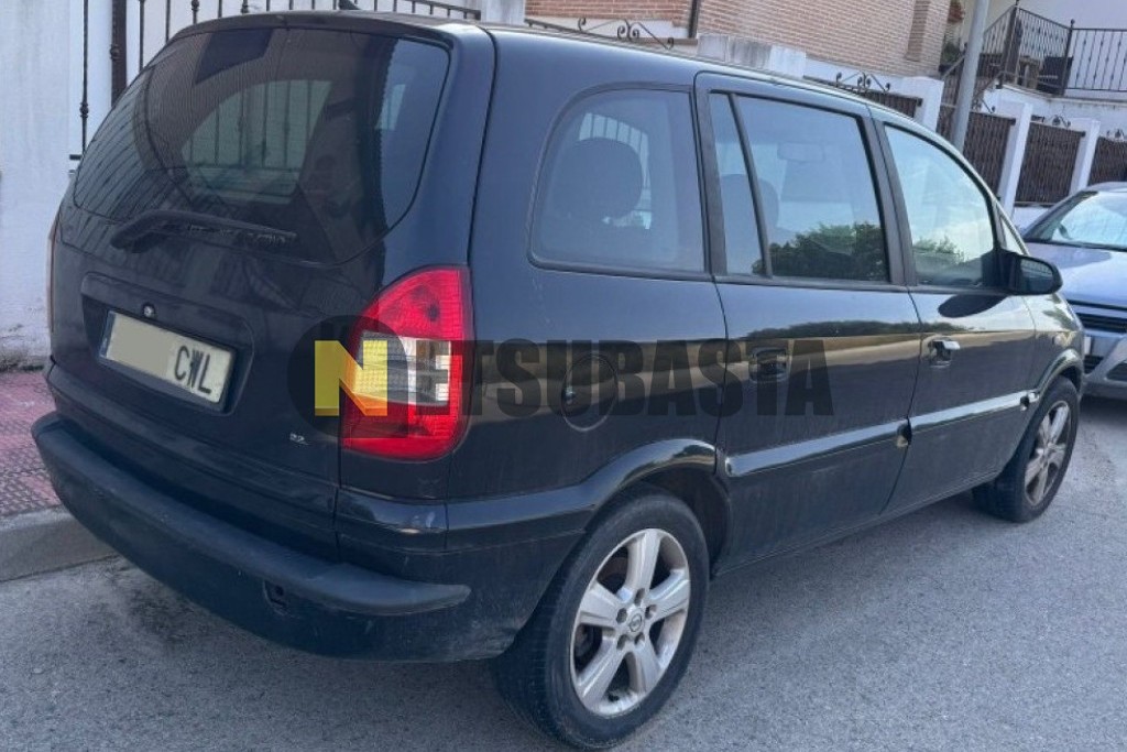 Opel Zafira 2.2 DTi 2004