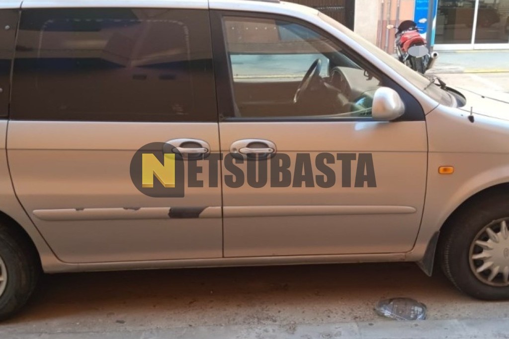 Kia Carnival 2.9 TDI 2001