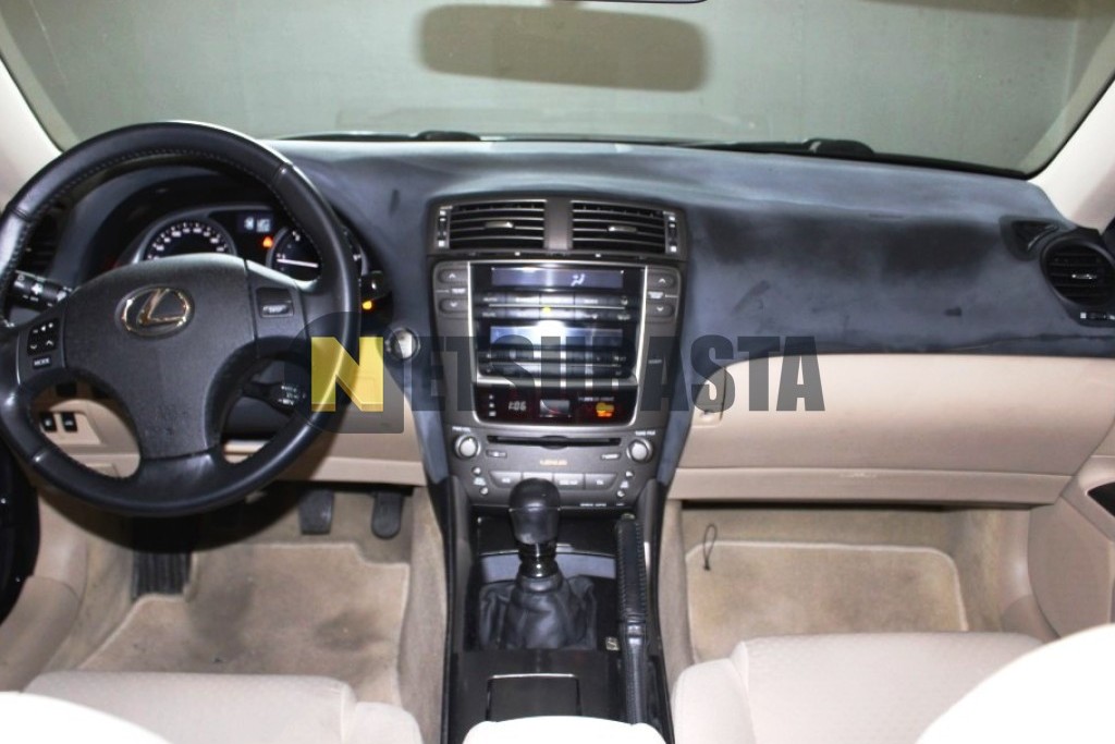 Lexus IS 220d 2008