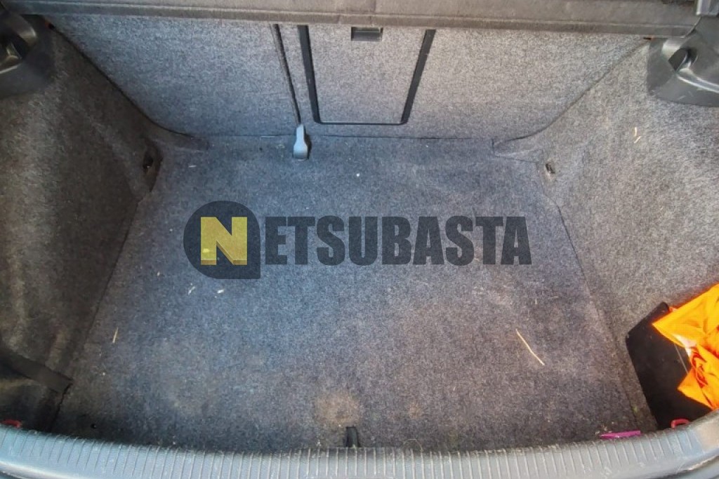 Volkswagen Golf 1.6 TDI DSG 7 vel. 2010