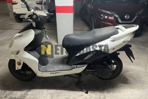 Riya Matrix 125 2015