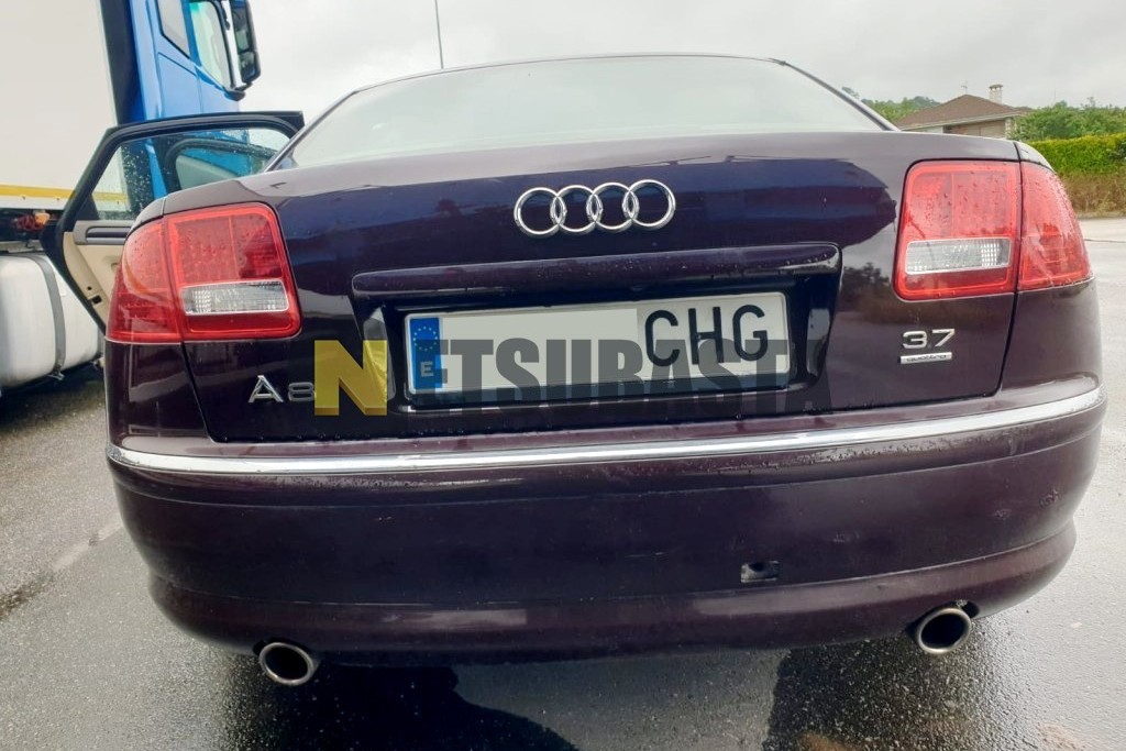 Audi A8 3.7 quattro tiptronic 6 vel. 2003