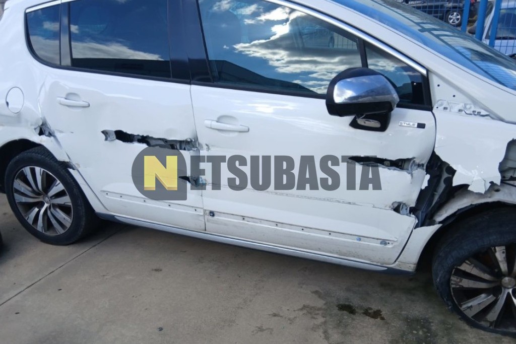 Peugeot 3008 1.6 BlueHDi 2015