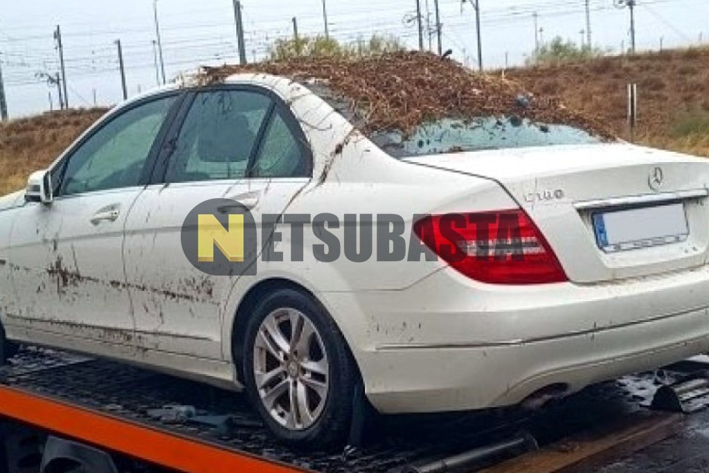 Mercedes-Benz C 180 2012