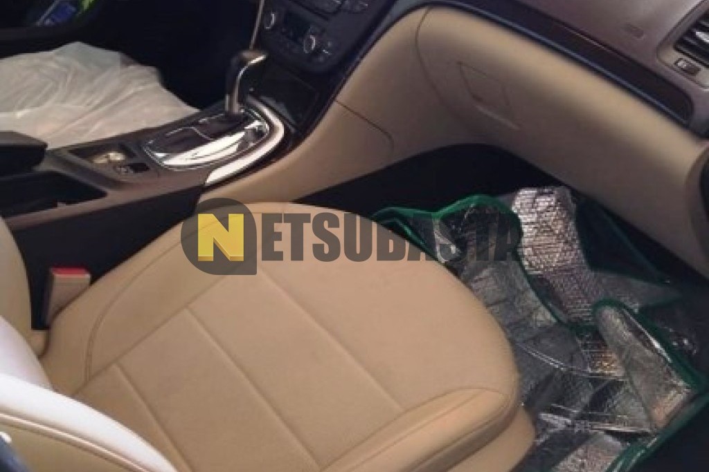 Opel Insignia 2.0 CDTi Active Select 2011