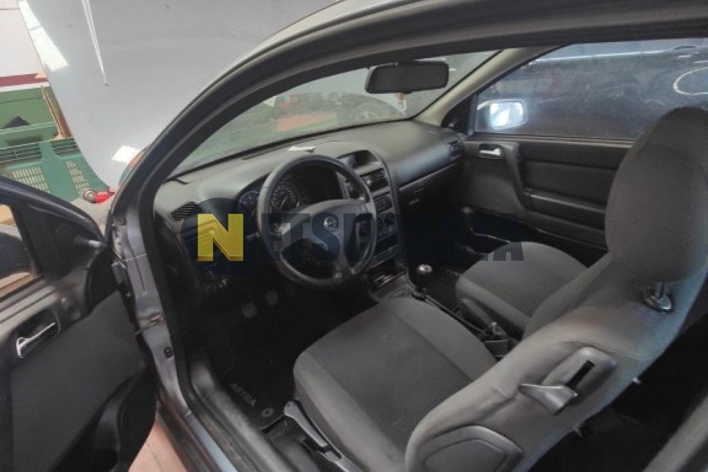 Opel Astra 2.0 DTi 2003