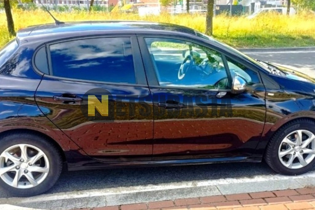 Peugeot 208 1.6 e-HDi 2015