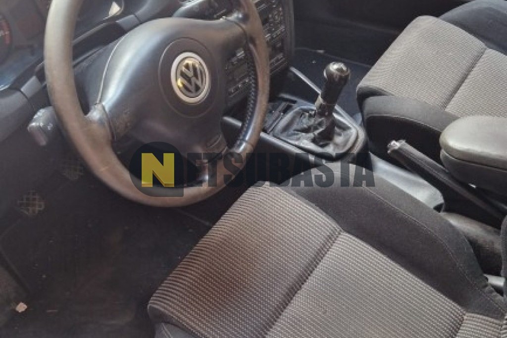 Volkswagen Golf 1.6 2002