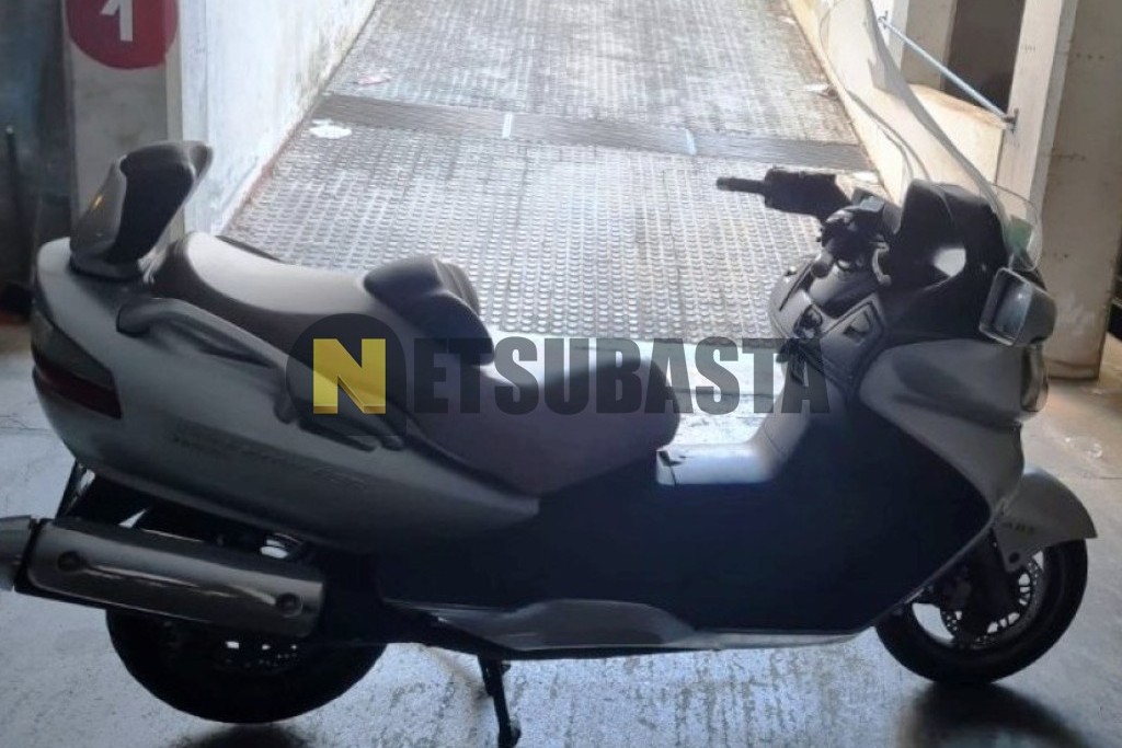 Suzuki Burgman 650 2005