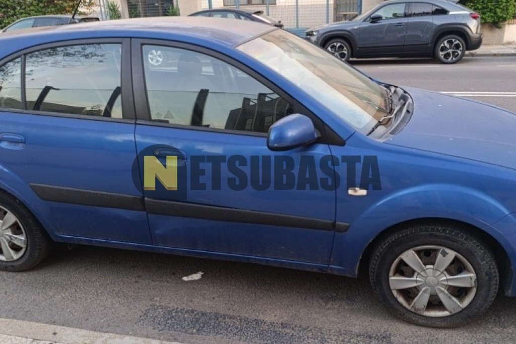 Kia Río 1.4 DOHC 2006