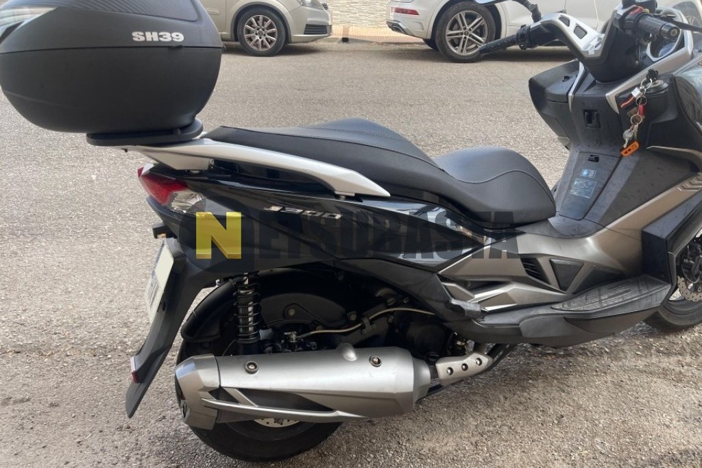 Kawasaki J 300 2014