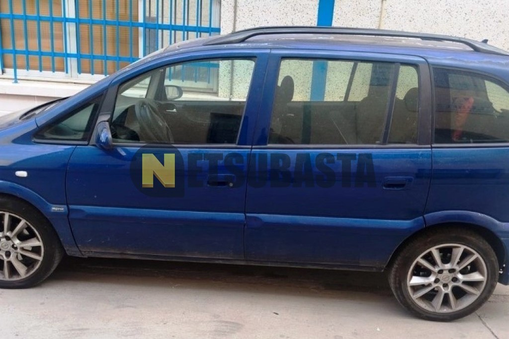Opel Zafira 2.2 DTi 2004
