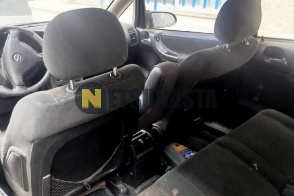 Opel Zafira 2.2 DTi 2004