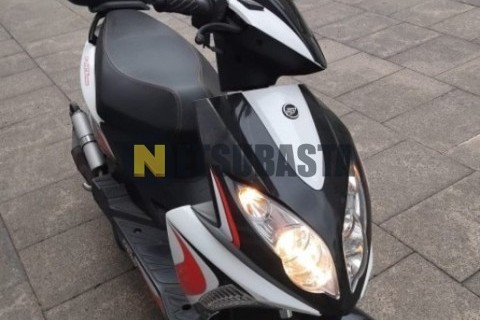 Yamaha Majesty 250 2004