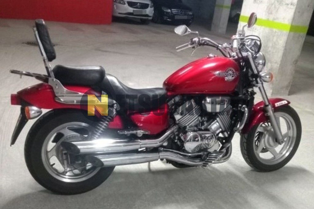 Honda VF 750 C Magna 1999