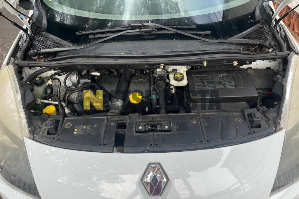 Renault Scenic 1.5 dCi EDC 2011