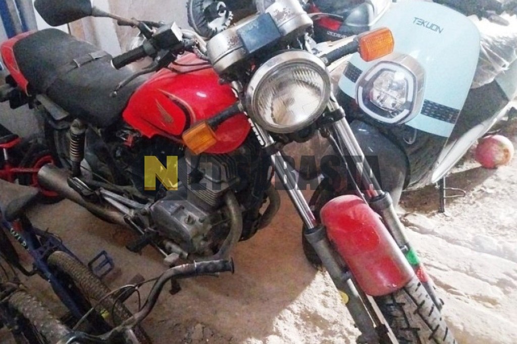 Honda CB 250 TWO FIFTY 1993