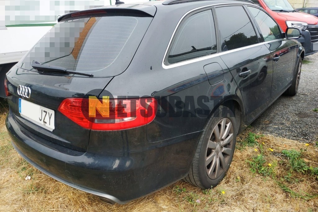 Audi A4 Avant 3.0 TDI quattro S tronic 7 vel. DPF 2010