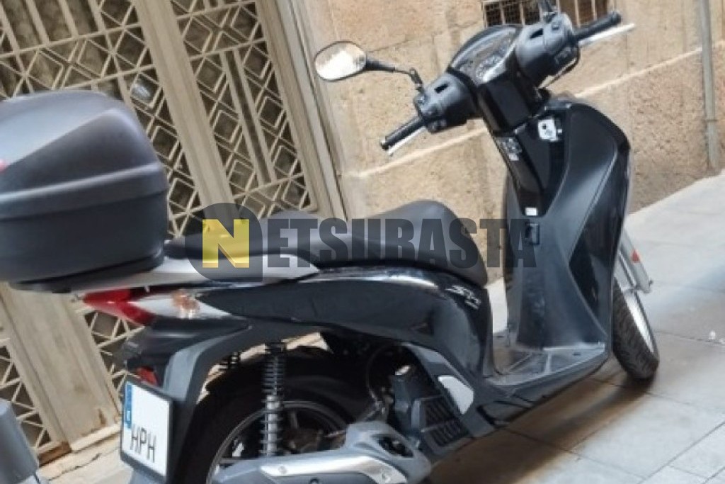 Honda Scoopy SH125i 2013
