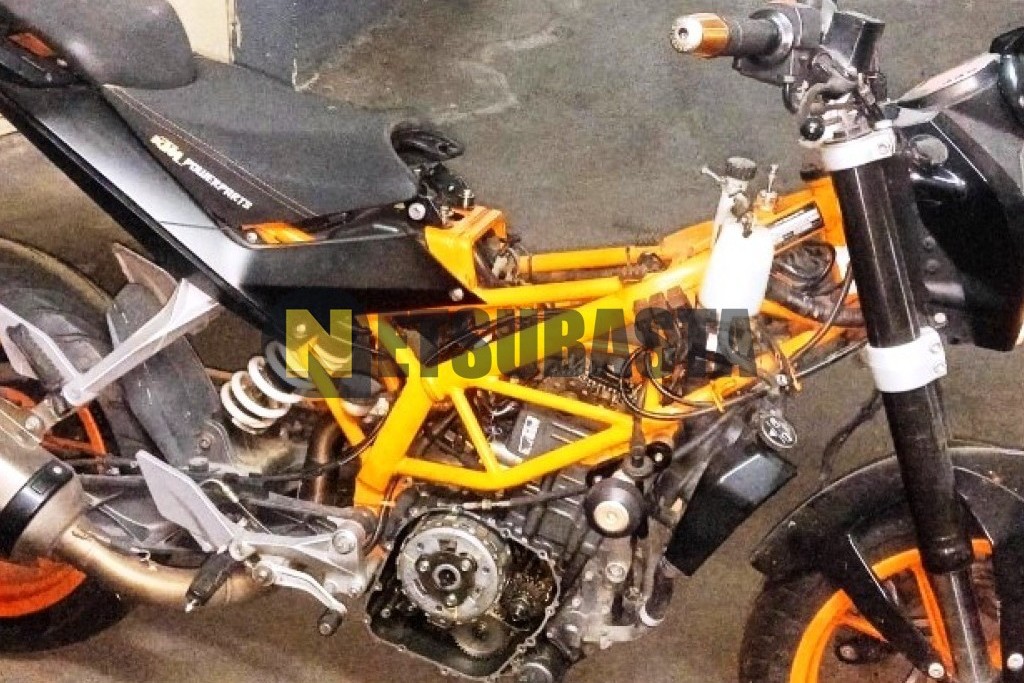 KTM 390 Duke 2015
