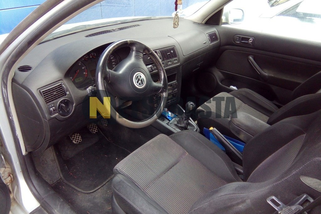 Volkswagen Golf 1.6 2001