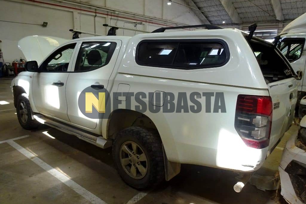 Mitsubishi L200 Doble Cabina 220 DI-D 2021
