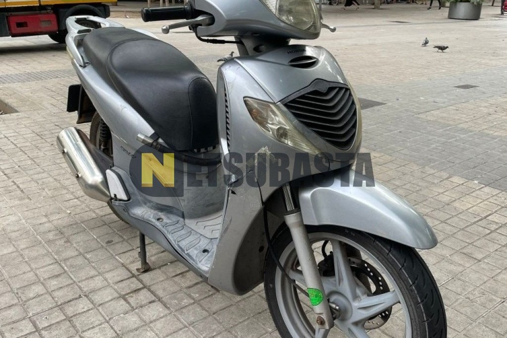Honda SCOOPY SH125 2005