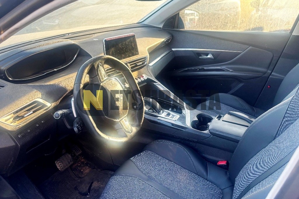 Peugeot 3008 1.6 Hybrid e-EAT8 2020