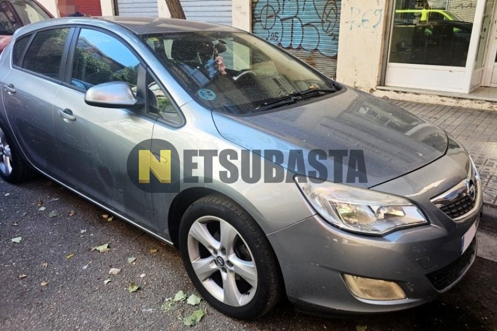 Opel Astra 1.6 16V 2012