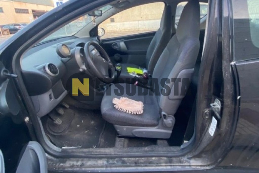 Peugeot 107 1.0i 2006