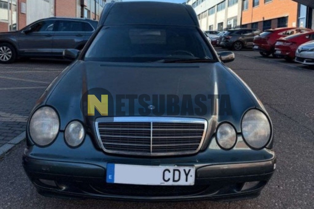 Mercedes-Benz E 220 CDI Aut. (Fúnebre) 2003