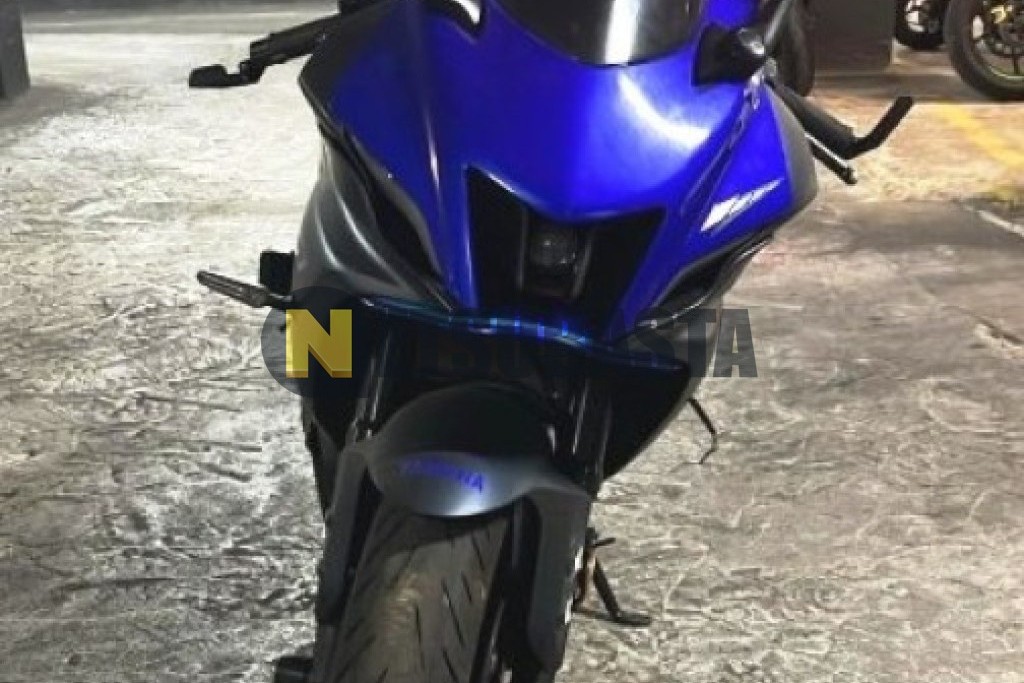 Yamaha R7 2023