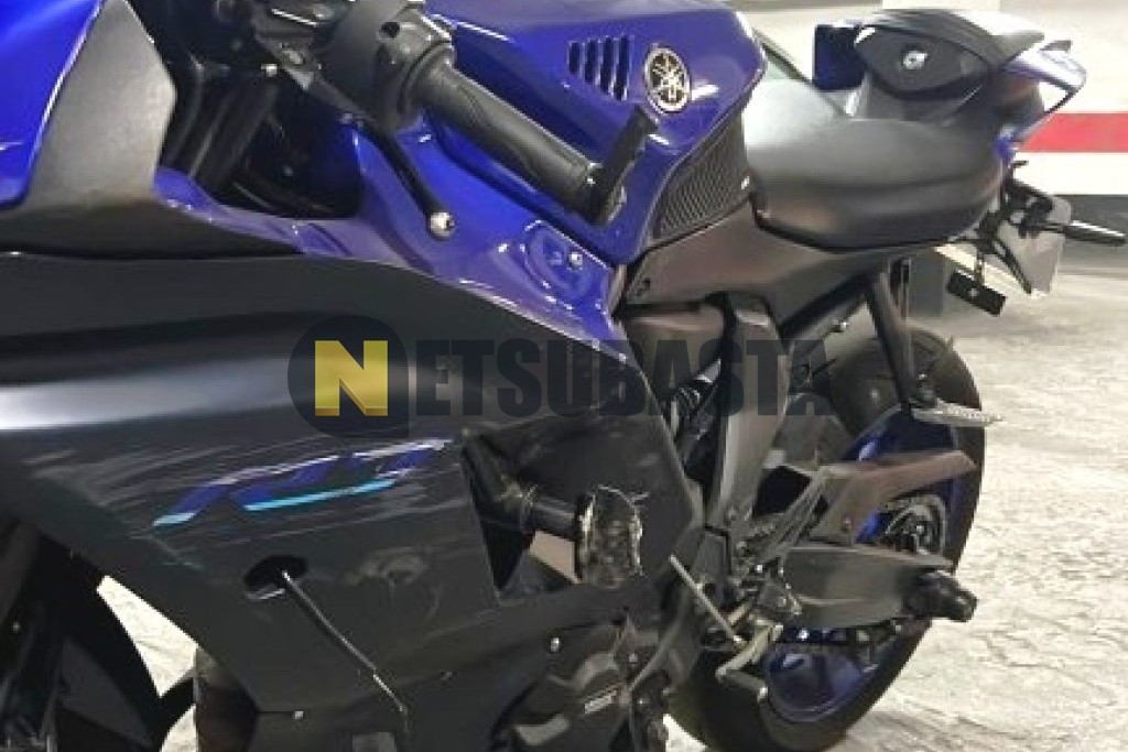 Yamaha R7 2023