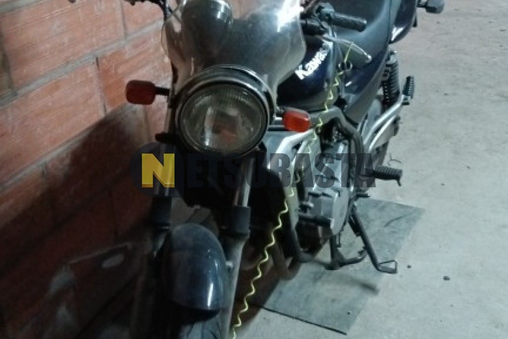 Kawasaki ER 5 2006