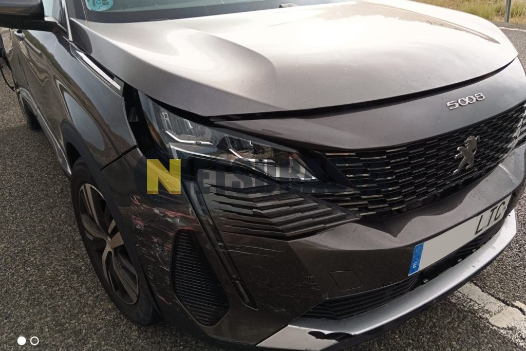 Peugeot 5008 1.5 BlueHDi 2021