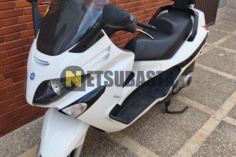 Suzuki Burgman 200 2015