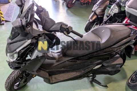 Suzuki Burgman 200 2015