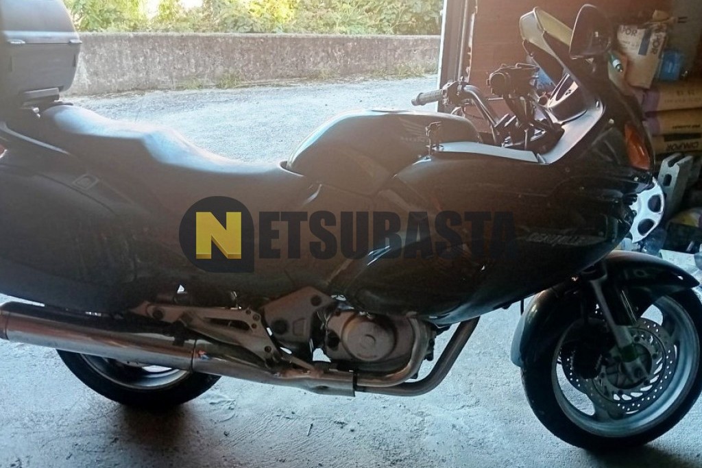 Honda NT 650 V DEAUVILLE 2002
