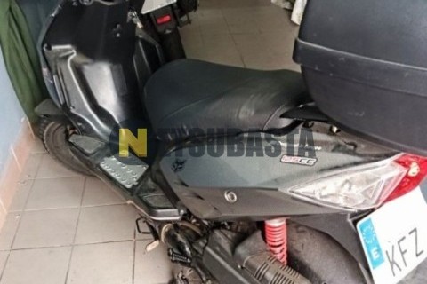 Suzuki Burgman 200 2015