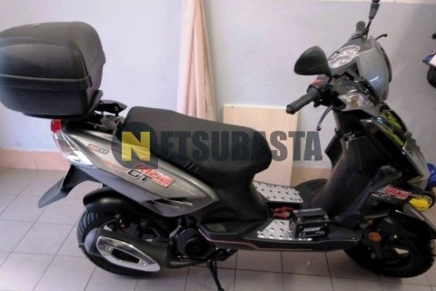 Suzuki Burgman 200 2015