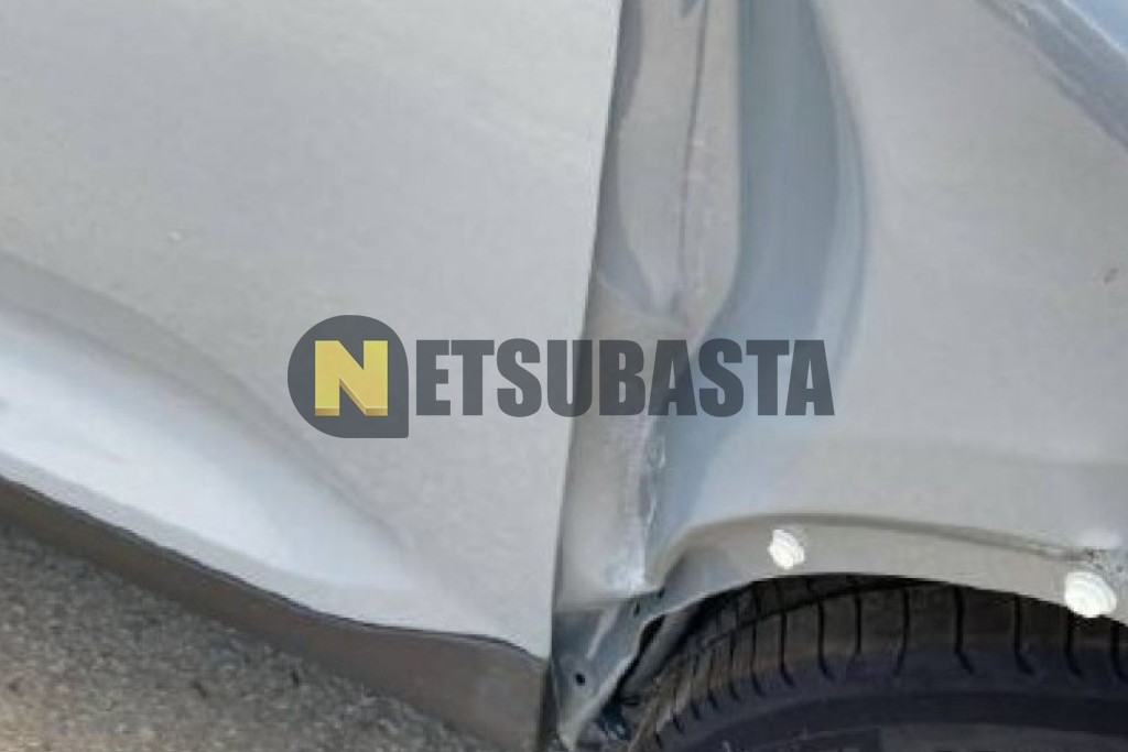 Volvo XC40 B3 2025