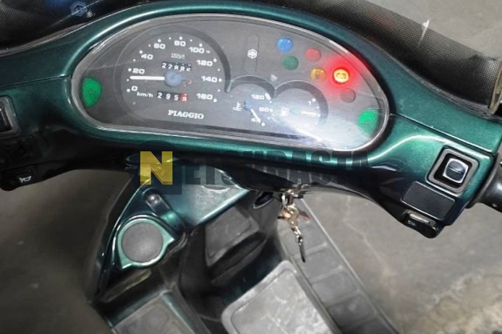 Piaggio Hexagon 125 1998