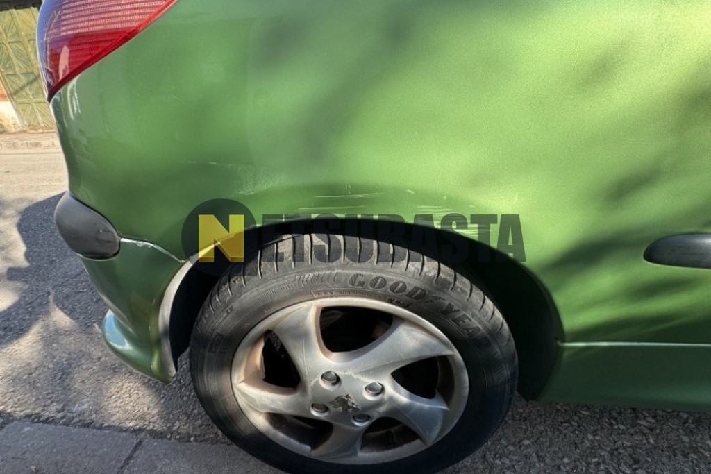 Peugeot 206 Coupé Cabrio 1.6 2002