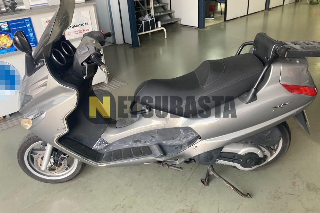Piaggio X EVO 400 2011