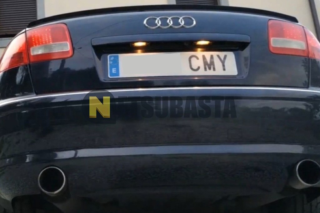 Audi A8 3.7 quattro tiptronic 6 vel. 2003