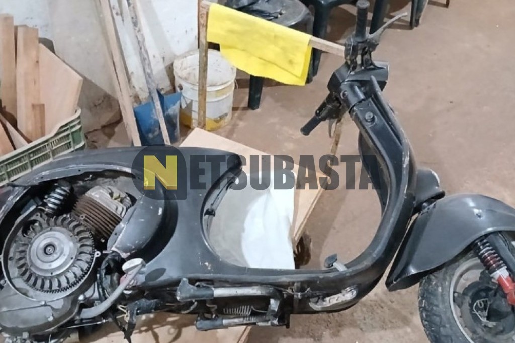 Subasta de Vespa Privamera 125 1981