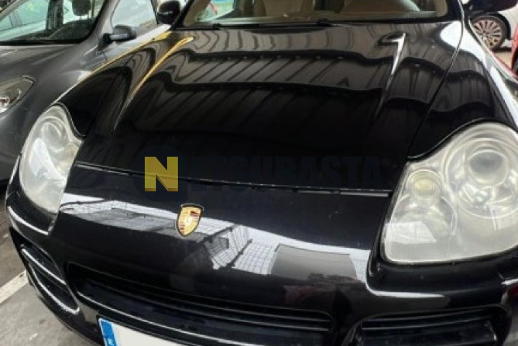 Porsche Cayenne Turbo 2004